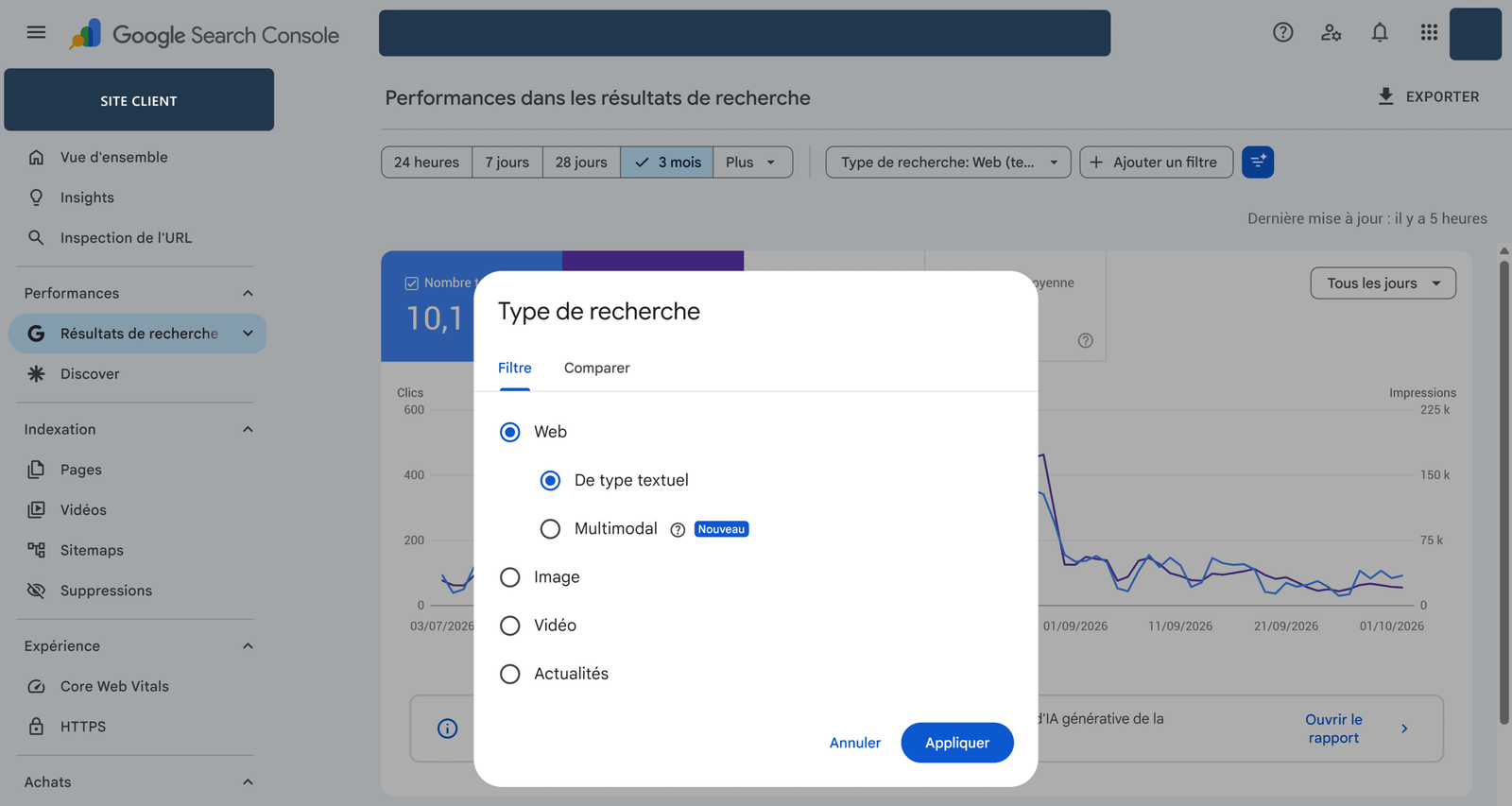 Sélecteur de type de recherche de la Google Search Console ouvert, montrant les options Web de type textuel, Multimodal marquée Nouveau, Image, Vidéo et Actualités.